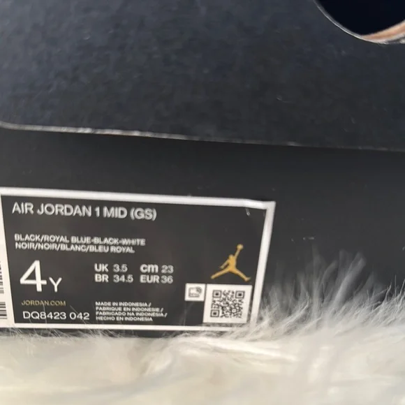 Air Jordan 1 MID (GS) - Picture 6 of 7